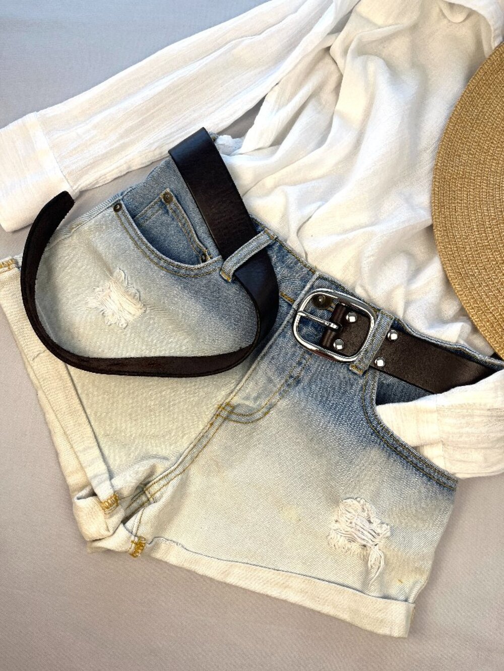 Biilabong Ombrė Jean Shorts Distressed Size 25